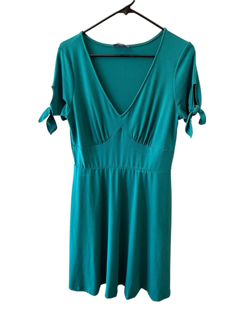 ModCloth stretchy dark green dress. Size large great condition. Tulip sleeves